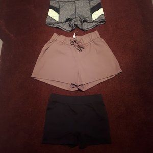 Mauve shorts with deep pockets
